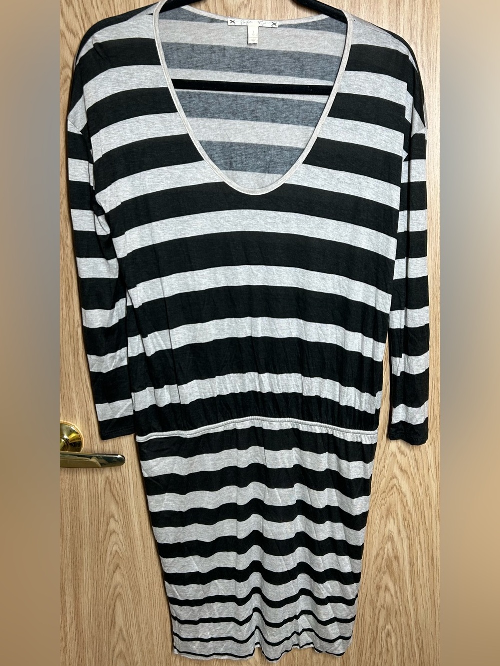 Soft Joie Joie Size L Gray & Black Long Sleeve Striped Dress